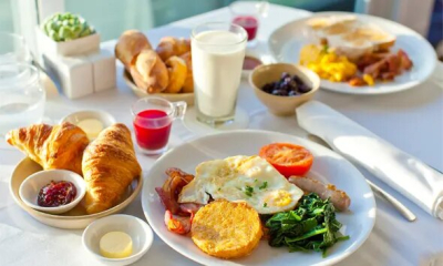 In-Villa Dining